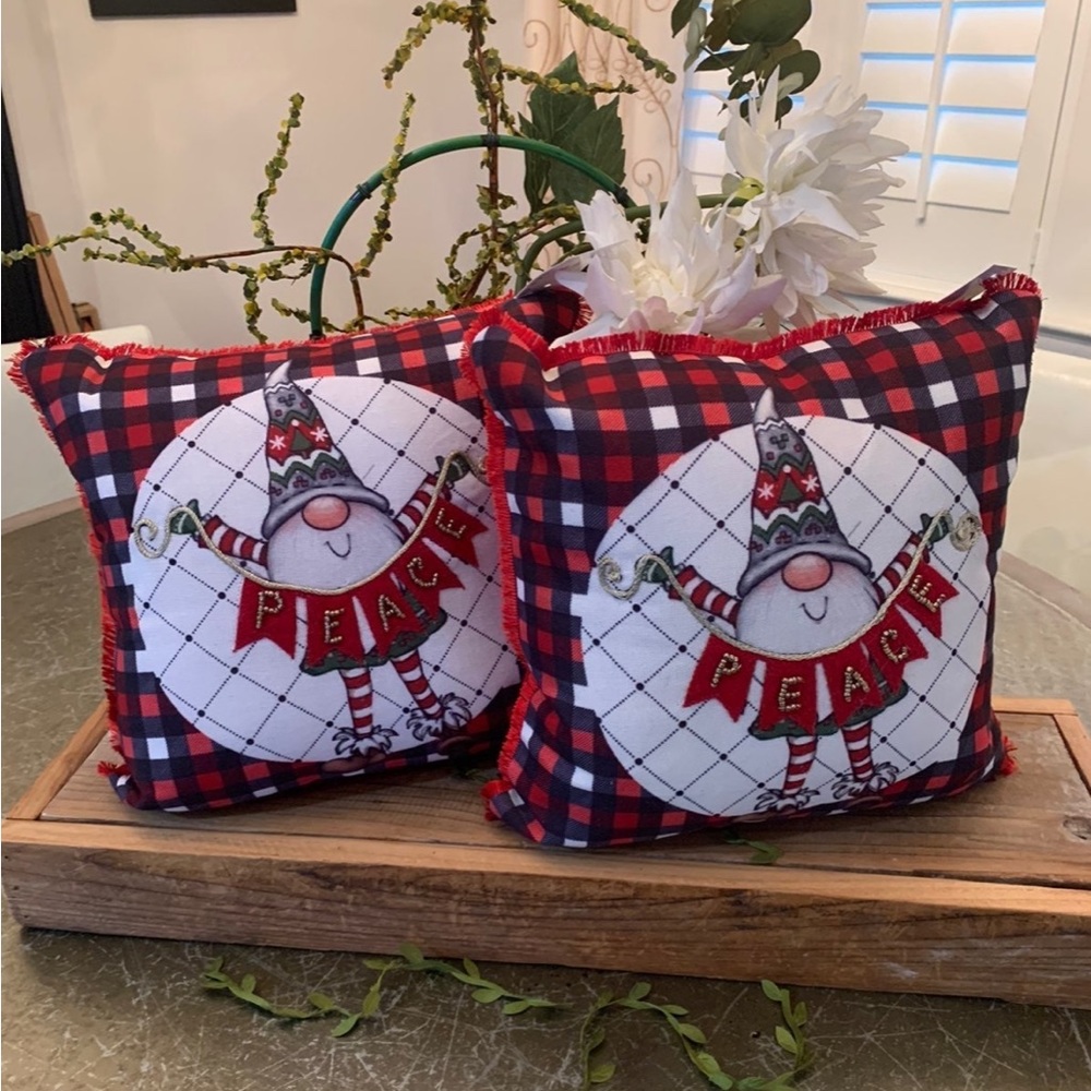 QUEENWEST CHRISTMAS RED GNOME “PEACE” THROW PILLOWS 2 NEW
